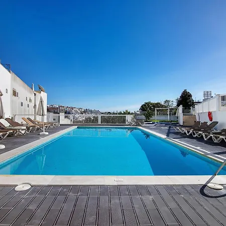 Bay View Apartment *