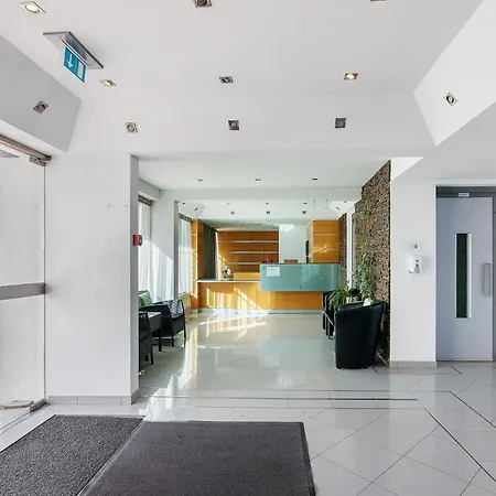 Bay View Apartment *