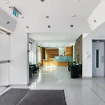 Bay View Apartment *