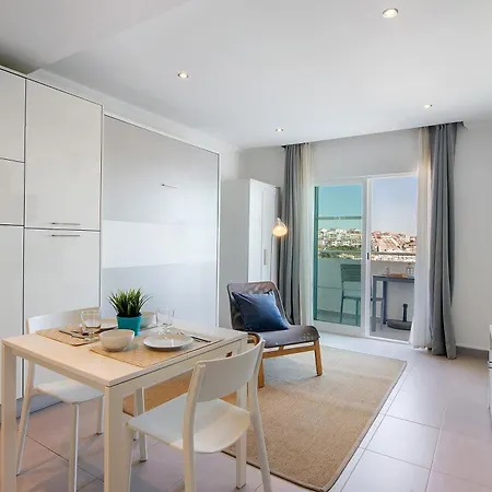 Bay View Διαμέρισμα *