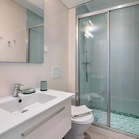 Bay View Апартаменты *